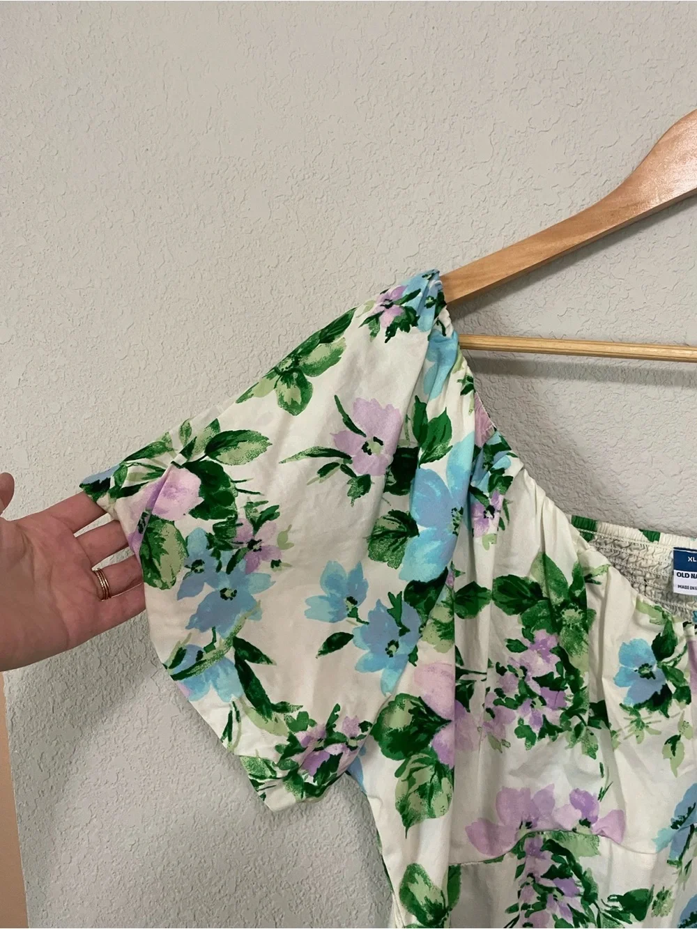 Old Navy Floral Peasant Top puff sleeve feminine spring summer office XL